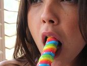 Tender Cum Kisses Between Threesome Beauties