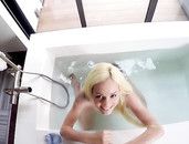 Bathing With Your Petite Girlfriend Gets Hardcore